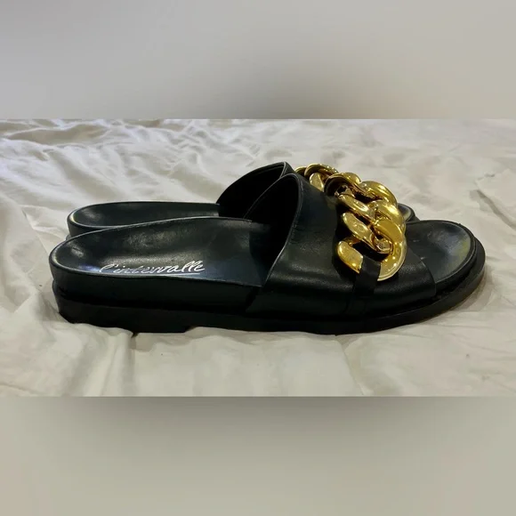 L’intervalle Slides 🖤💛 - Picture 4 of 7